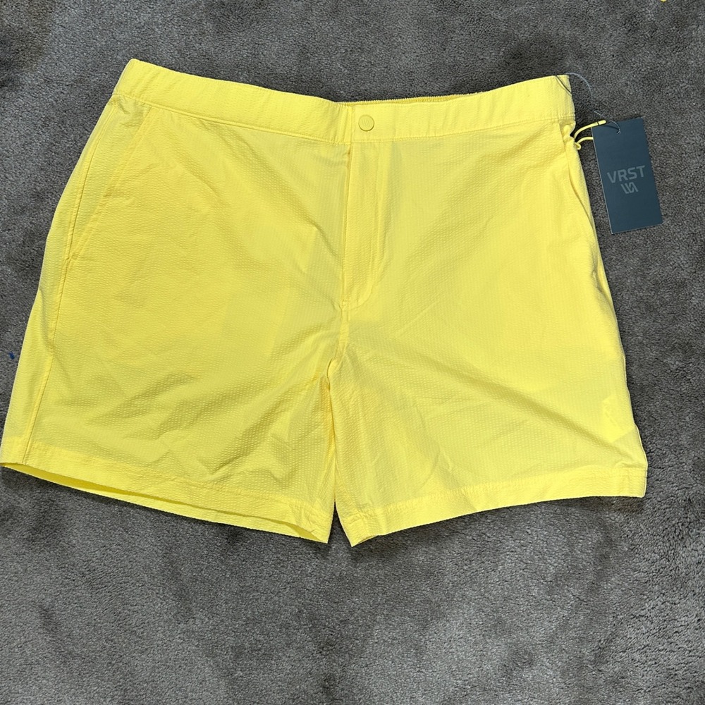 VRST Relaxed Fit Seersucker TextureShort Mens XL Yellow 6 Inch Inseam